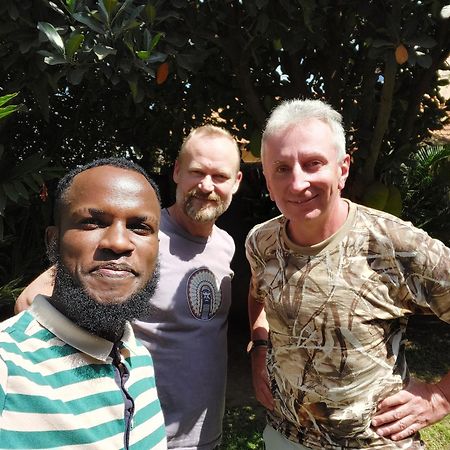 Tgs Homestay Kampala Bagian luar foto