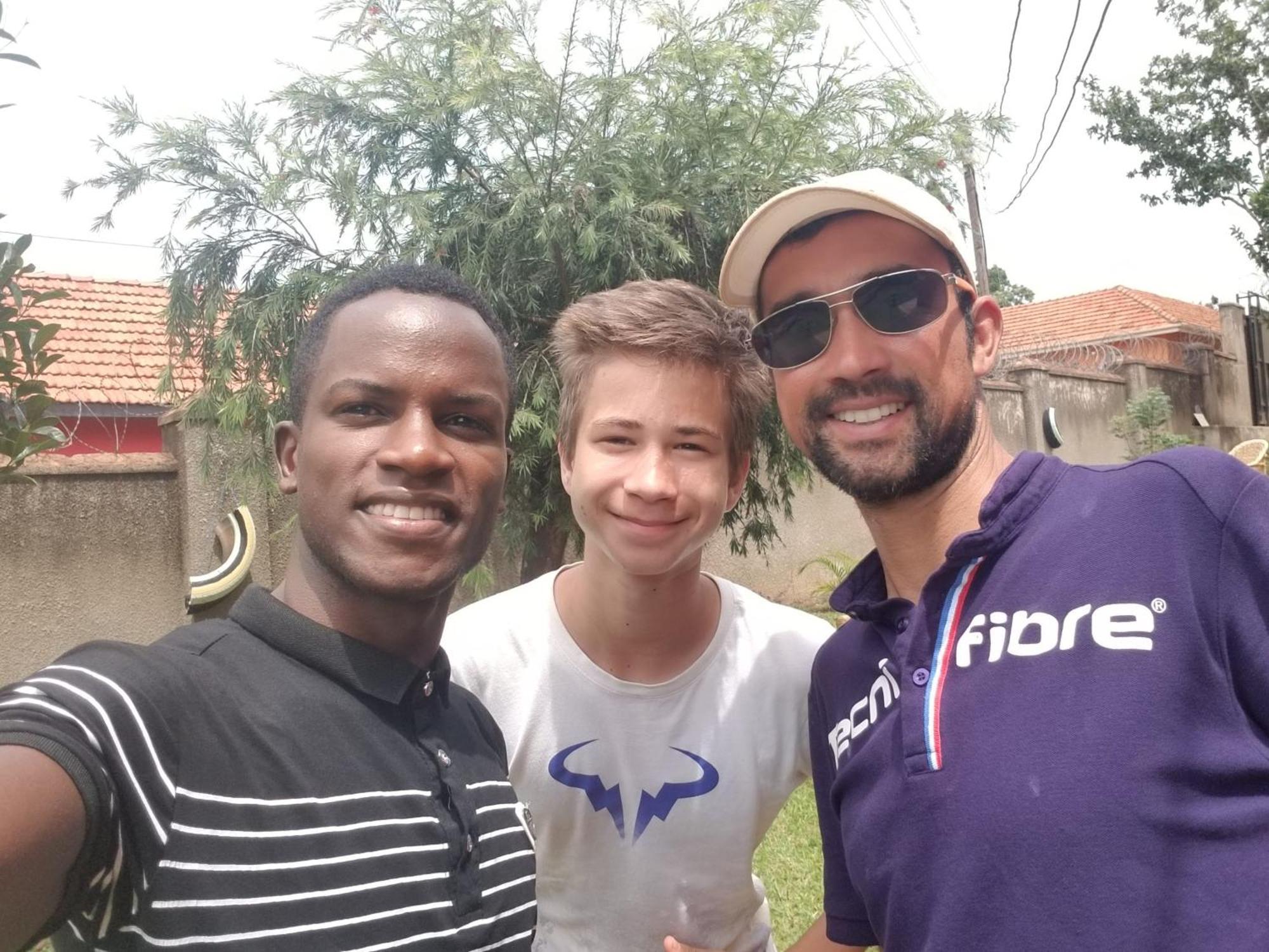 Tgs Homestay Kampala Bagian luar foto